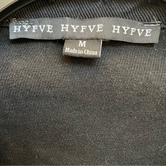 Black Oversized Cropped Distressed Denim Jean Jacket - Size M - Picture 4 of 8